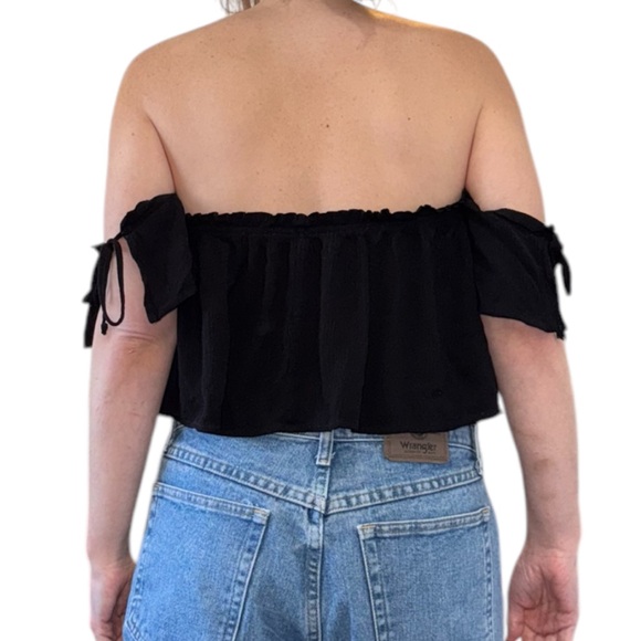 Black tie sleeve crop top - Picture 3 of 8